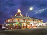 Grand Hotel - Gladstone